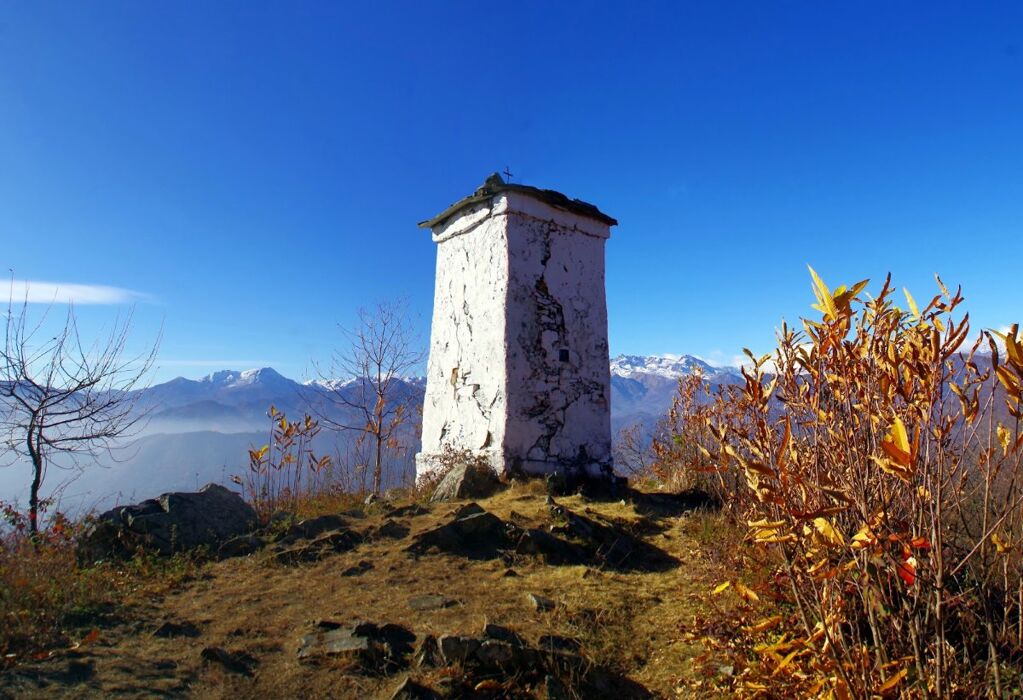 Il Pilone del Merlo: Un Trekking Panoramico Il Pilone del Merlo: Un Trekking Panoramico desktop picture
