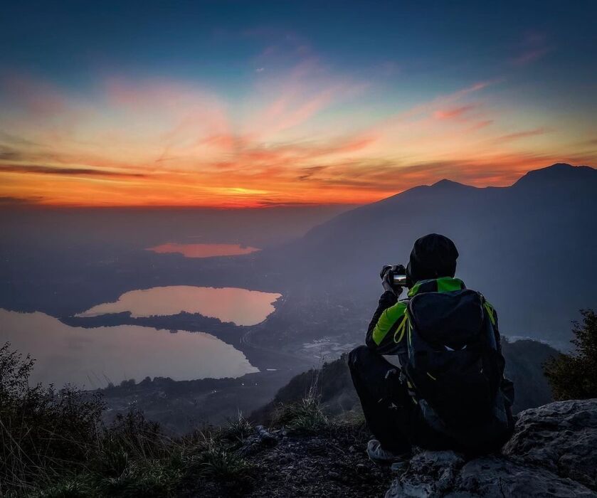 Escursione al Tramonto in Vetta al Monte Barro Escursione al Tramonto in Vetta al Monte Barro desktop picture