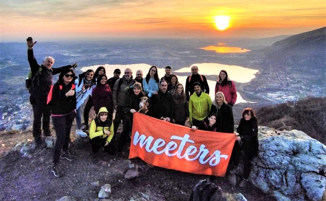 Escursione al Tramonto in Vetta al Monte Barro Escursione al Tramonto in Vetta al Monte Barro desktop picture