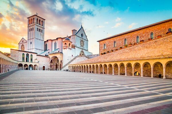 Event card Pasqua in Umbria: Perugia, Assisi, Bevagna, Spello cover image
