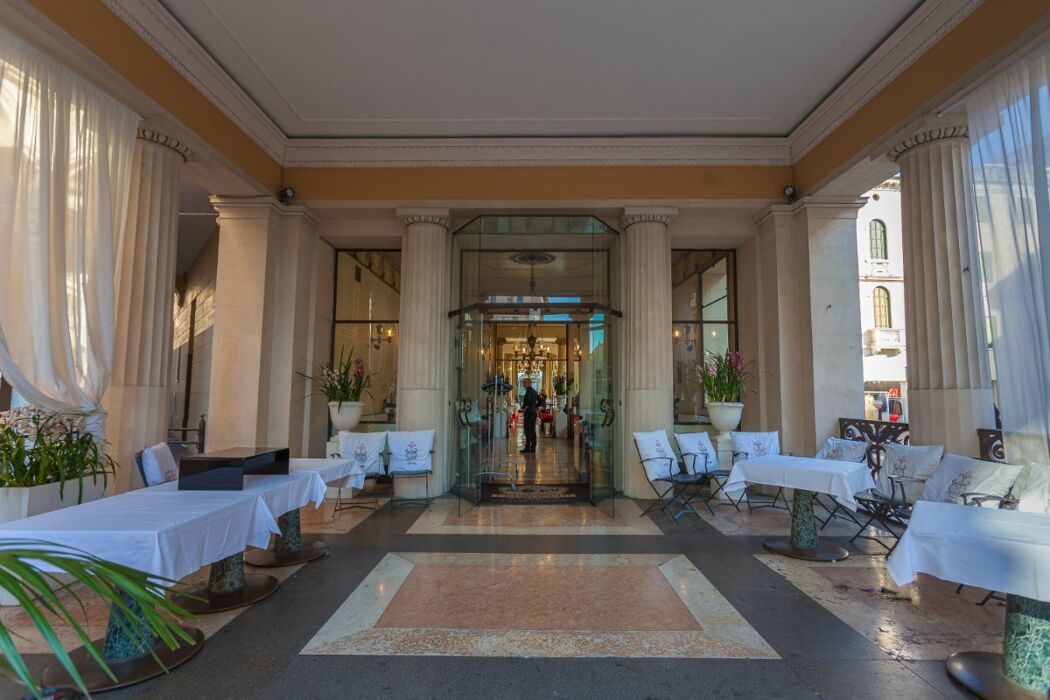 Il Caffè Pedrocchi: Visita Guidata con Degustazione Finale Il Caffè Pedrocchi: Visita Guidata con Degustazione Finale desktop picture