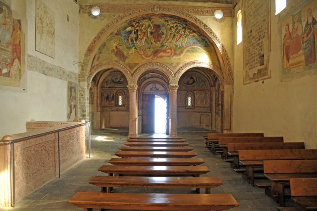 L'Anello panoramico dei Tre Casott e l’Abbazia di San Pietro al Monte L'Anello panoramico dei Tre Casott e l’Abbazia di San Pietro al Monte desktop picture