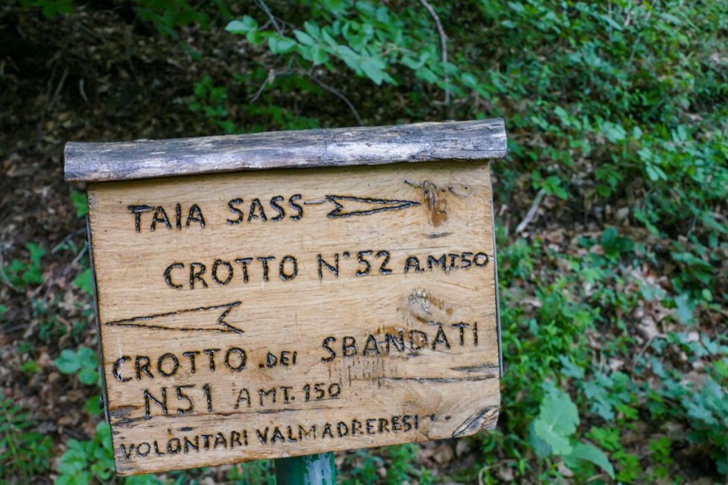 Trekking tra i Maestosi Massi Erratici di Valmadrera Trekking tra i Maestosi Massi Erratici di Valmadrera desktop picture