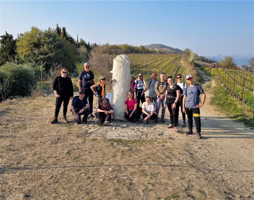 La Dorsale Giuliani: Trekking tra natura e borghi dei Colli Veronesi La Dorsale Giuliani: Trekking tra natura e borghi dei Colli Veronesi desktop picture