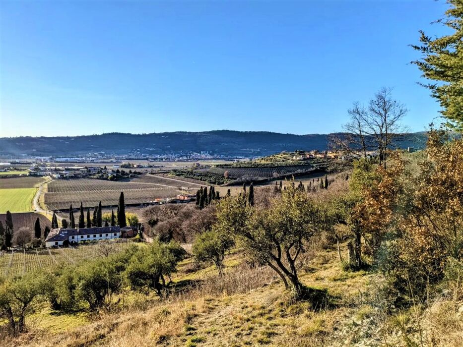 La Dorsale Giuliani: Trekking tra natura e borghi dei Colli Veronesi La Dorsale Giuliani: Trekking tra natura e borghi dei Colli Veronesi desktop picture