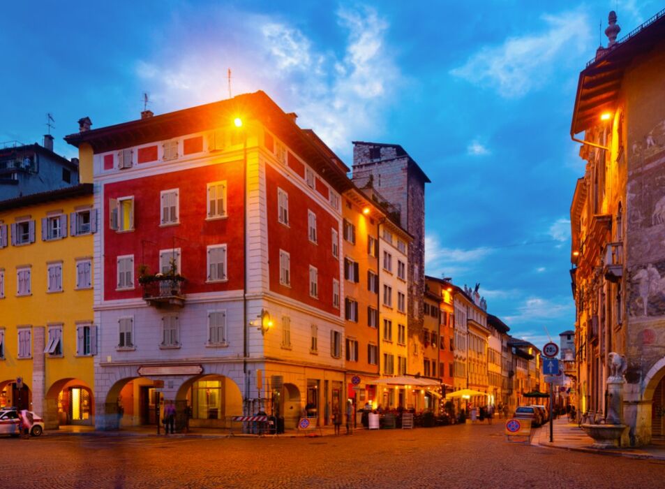 Festa della Donna: Aperitivo a Trento Festa della Donna: Aperitivo a Trento desktop picture