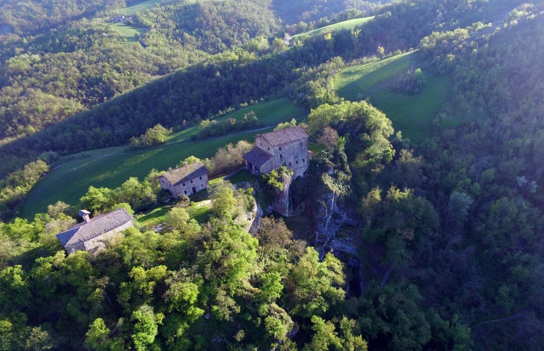 "M'Illumino di Meno": Trekking Notturno nei Colli Reggiani "M'Illumino di Meno": Trekking Notturno nei Colli Reggiani desktop picture