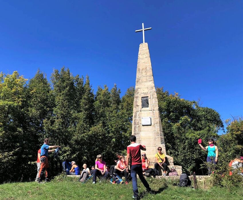 Trekking sull'Antica Via Di Linari: in cima al Monte Fuso Trekking sull'Antica Via Di Linari: in cima al Monte Fuso desktop picture