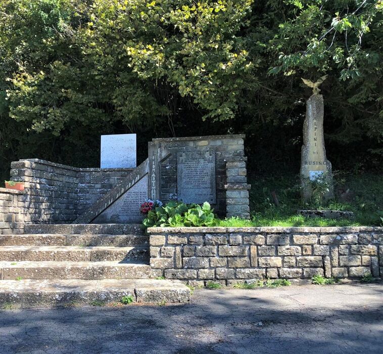 Trekking sull'Antica Via Di Linari: in cima al Monte Fuso Trekking sull'Antica Via Di Linari: in cima al Monte Fuso desktop picture