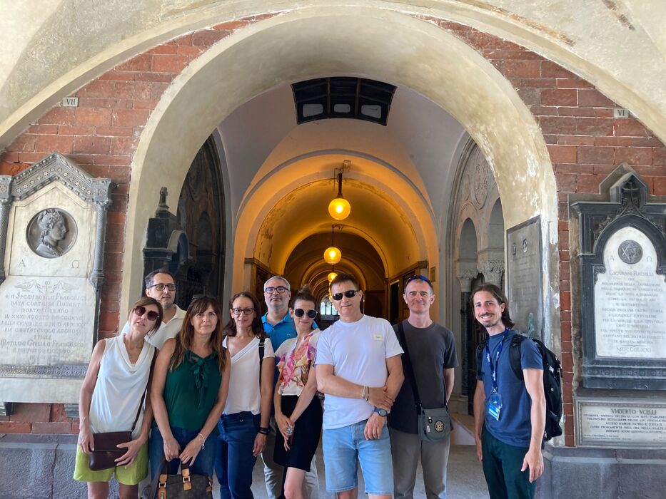 Il Cimitero Monumentale di Milano: Passeggiata tra arte e natura Il Cimitero Monumentale di Milano: Passeggiata tra arte e natura desktop picture