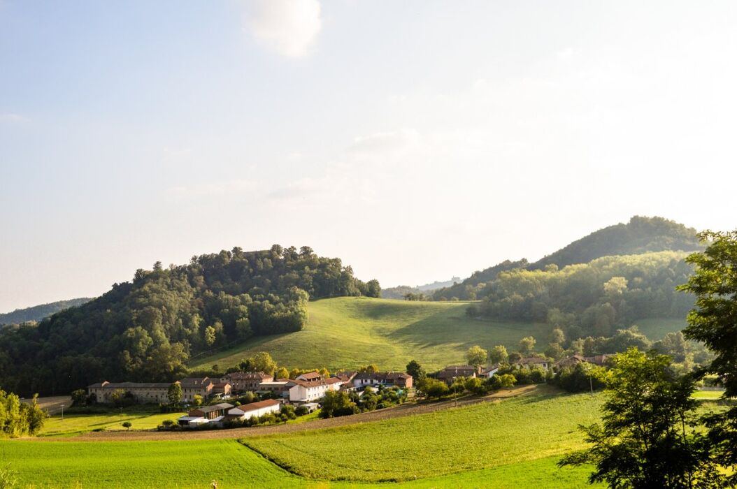 Ponzano Monferrato: Il Sentiero dei Giardini tra Colli e Ville Antiche Ponzano Monferrato: Il Sentiero dei Giardini tra Colli e Ville Antiche desktop picture