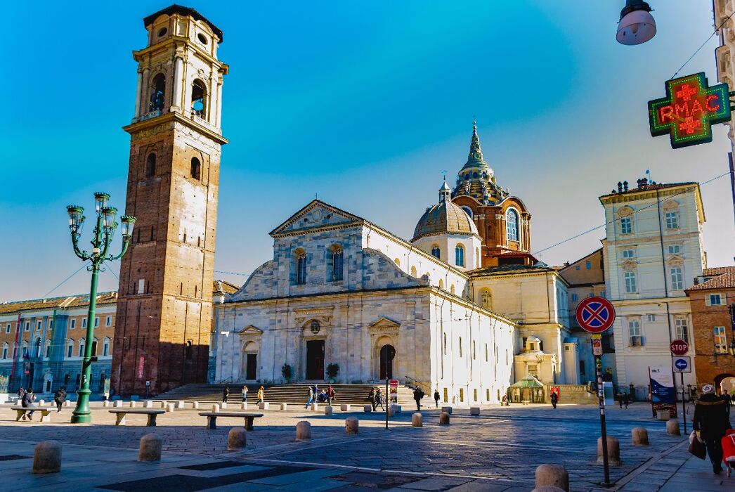 Passeggiata tra le curiosità enogastronomiche di Torino Passeggiata tra le curiosità enogastronomiche di Torino desktop picture