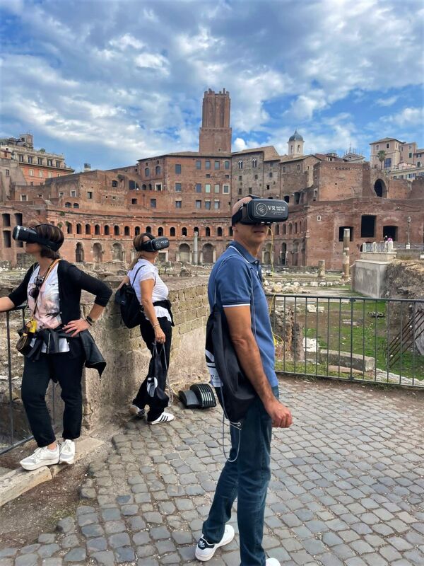 Event card Tour della Roma Imperiale con Visori 3D cover image