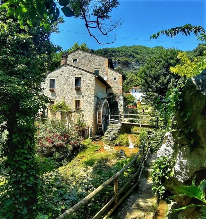 Escursione nella Valle dei Mulini con pranzo in Villa Godi Malinverni Escursione nella Valle dei Mulini con pranzo in Villa Godi Malinverni desktop picture