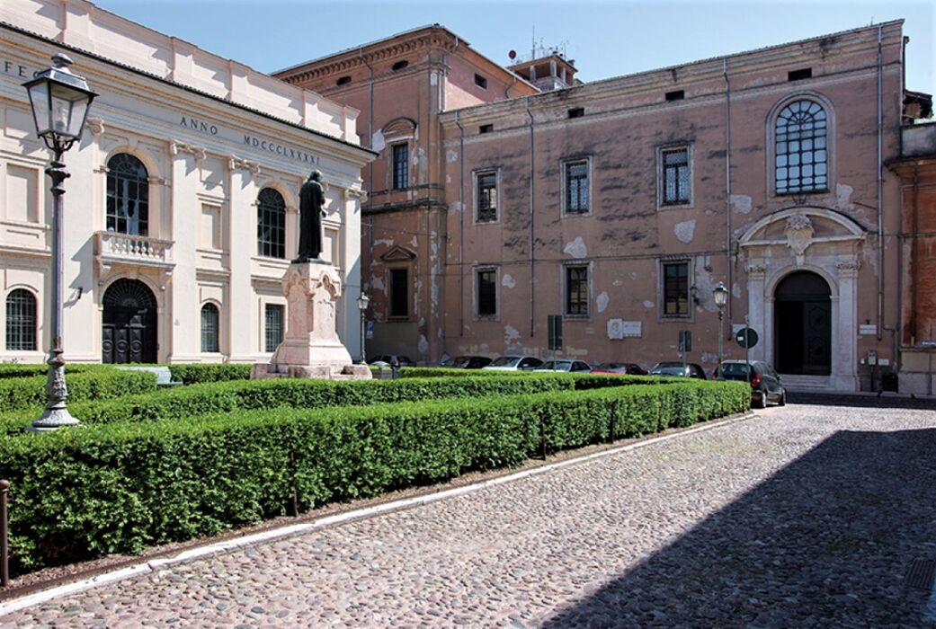 Tour a Mantova: la Biblioteca Teresiana e il Museo dei Vigili del Fuoco Tour a Mantova: la Biblioteca Teresiana e il Museo dei Vigili del Fuoco desktop picture