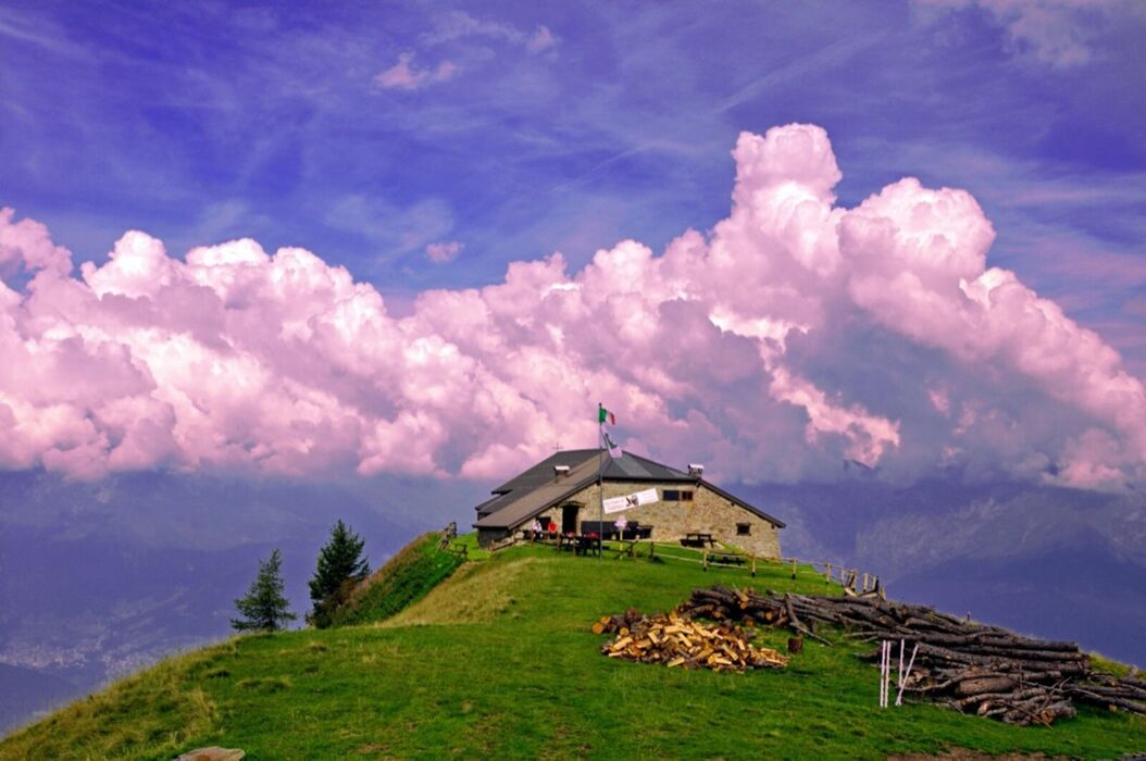 Trekking ad alta quota: sulle tracce di San Glisente Trekking ad alta quota: sulle tracce di San Glisente desktop picture