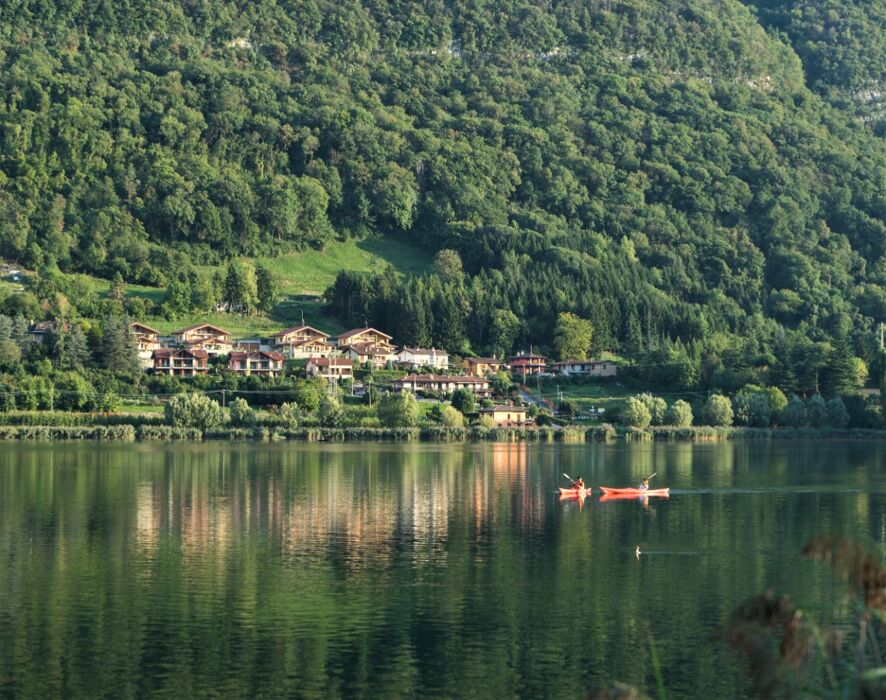 Notte di San Lorenzo: Tour in Kayak sotto le stelle al lago d’Endine Notte di San Lorenzo: Tour in Kayak sotto le stelle al lago d’Endine desktop picture