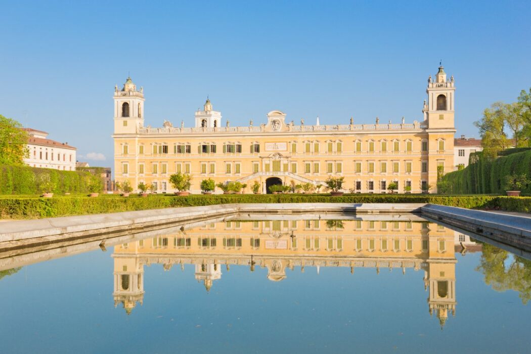 Tour alla Reggia di Colorno in occasione del Festival del circo Tour alla Reggia di Colorno in occasione del Festival del circo desktop picture