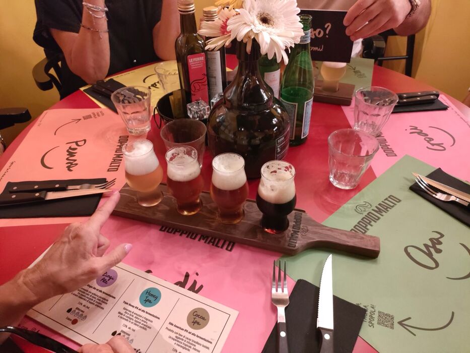 Serata alla birreria Doppio Malto di Milano Porta Romana Serata alla birreria Doppio Malto di Milano Porta Romana desktop picture