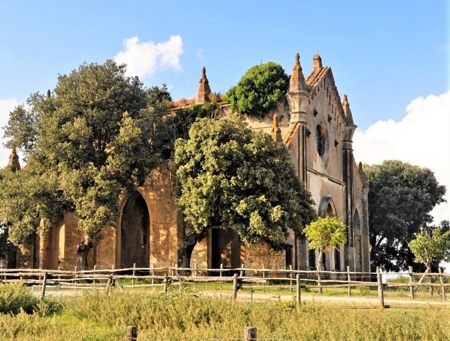 Trekking dall’antica Cencelle al borgo dimenticato della Farnesiana Trekking dall’antica Cencelle al borgo dimenticato della Farnesiana desktop picture