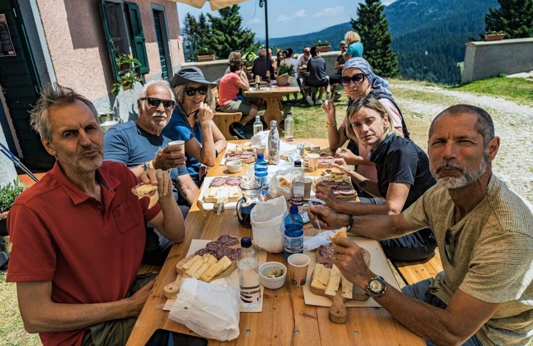 Ferragosto ad Asiago: Trekking, Degustazioni e Passeggiata sotto le Stelle Ferragosto ad Asiago: Trekking, Degustazioni e Passeggiata sotto le Stelle desktop picture