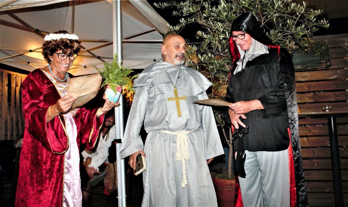 Cena medievale a Ferrara: costumi, delitti e giochi teatrali Cena medievale a Ferrara: costumi, delitti e giochi teatrali desktop picture