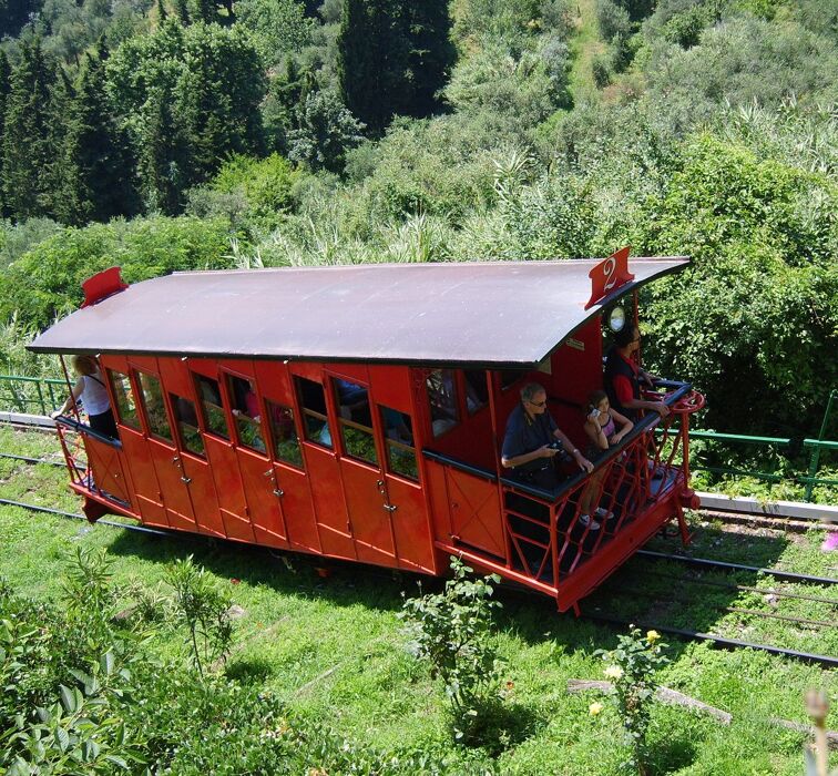 Tramonto a Montecatini: la celebre Funicolare e le Terme Tettuccio Tramonto a Montecatini: la celebre Funicolare e le Terme Tettuccio desktop picture