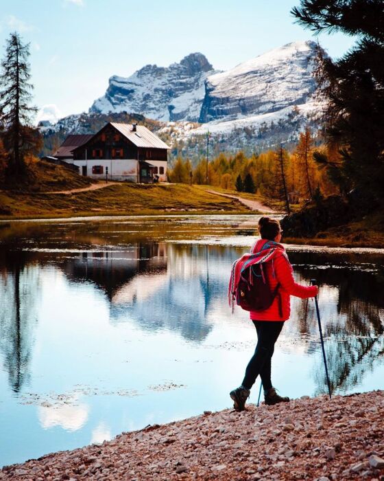 Magie d’autunno: Trekking fra le Gores de Federa e Croda da Lago Magie d’autunno: Trekking fra le Gores de Federa e Croda da Lago desktop picture