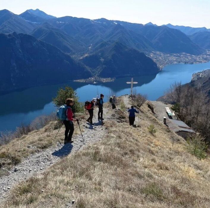 Trekking sul Monte Censo con vista panoramica sul Lago d’Idro Trekking sul Monte Censo con vista panoramica sul Lago d’Idro desktop picture