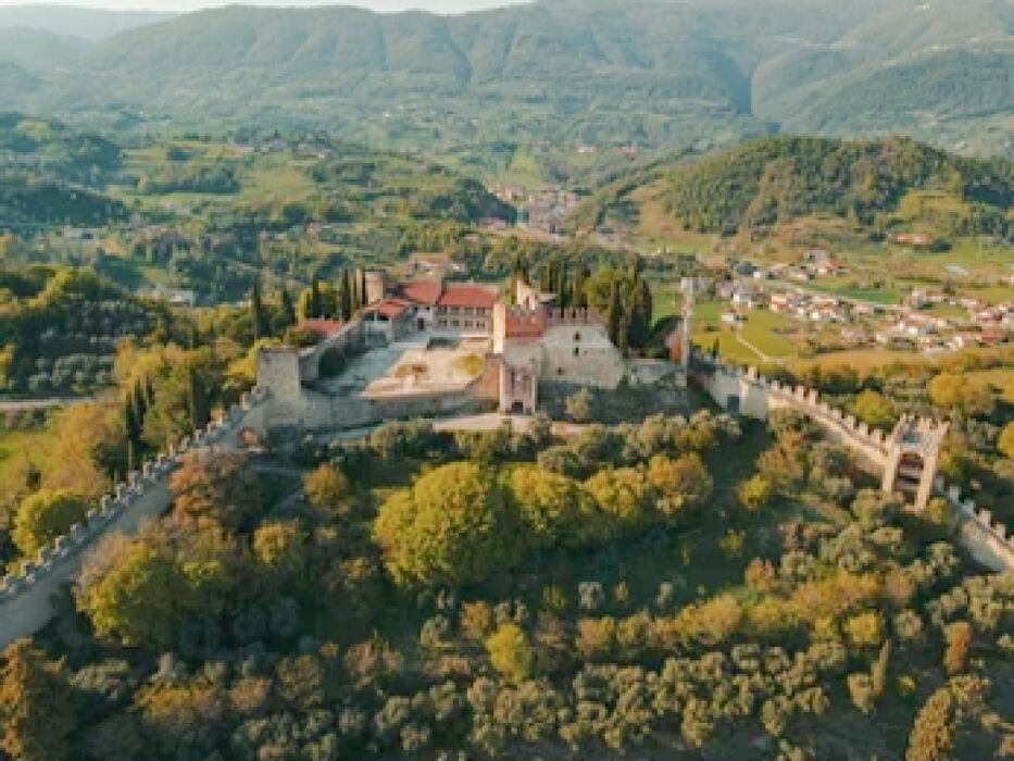Halloween in una villa Palladiana, pernottamento in hotel e giro a Marostica Halloween in una villa Palladiana, pernottamento in hotel e giro a Marostica desktop picture