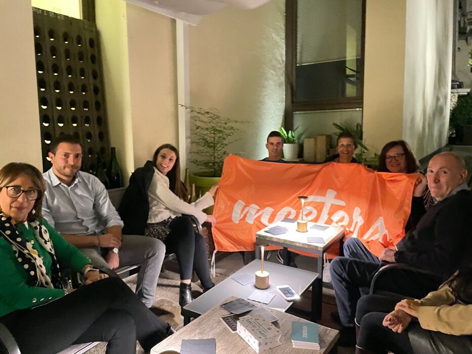 Aperitivo Esperienziale con Tutor esperta per conoscersi meglio Aperitivo Esperienziale con Tutor esperta per conoscersi meglio desktop picture