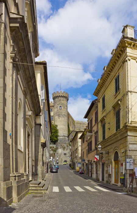 Tour guidato nel Medioevo: dal maestoso Castello al Borgo di Bracciano Tour guidato nel Medioevo: dal maestoso Castello al Borgo di Bracciano desktop picture