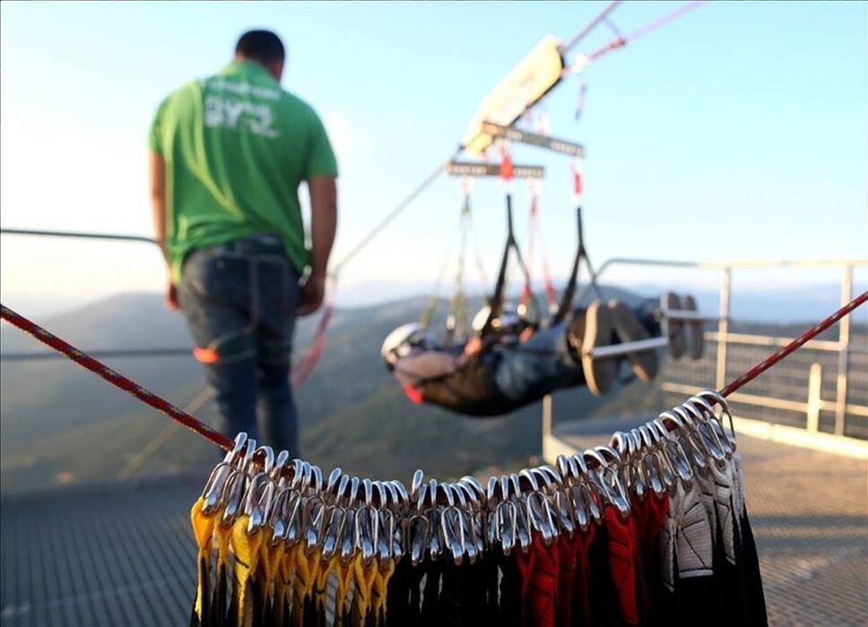 Volo Zipline a Rocca Massima: la planata più lunga d’Europa Volo Zipline a Rocca Massima: la planata più lunga d’Europa desktop picture