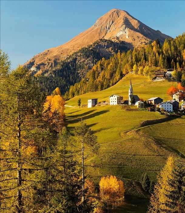 Trekking tra Col e Fodòm: i luoghi del romanzo "La pelle dell'orso" Trekking tra Col e Fodòm: i luoghi del romanzo "La pelle dell'orso" desktop picture