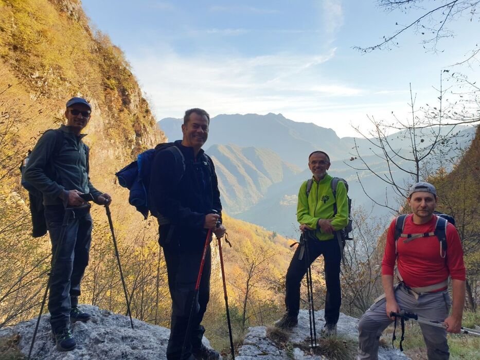 Trekking ad anello in Val di Posina Trekking ad anello in Val di Posina desktop picture