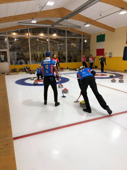 Escursione in Val di Cembra con partita di curling Escursione in Val di Cembra con partita di curling desktop picture