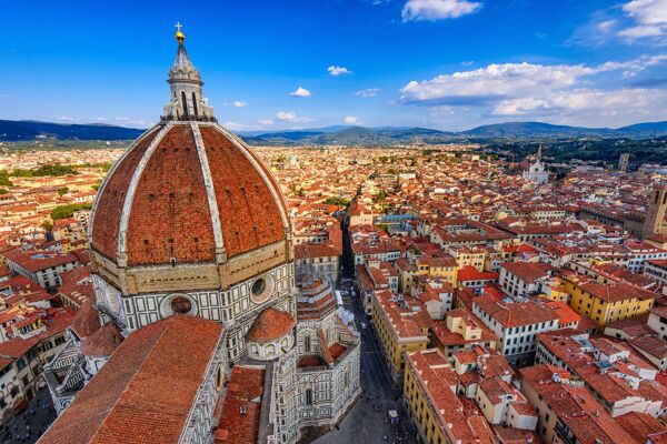 Event card Passeggiata nel cuore di Firenze: la nascita del fiorentino cover image