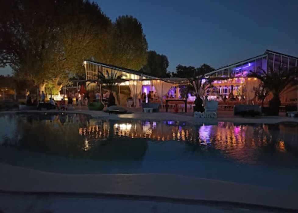 Apericena a bordo piscina con Dj Set al Dolce Luna Apericena a bordo piscina con Dj Set al Dolce Luna desktop picture