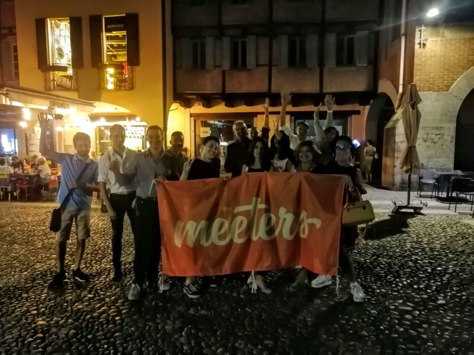 Festa dei Single: Serata in birreria a Como Festa dei Single: Serata in birreria a Como desktop picture