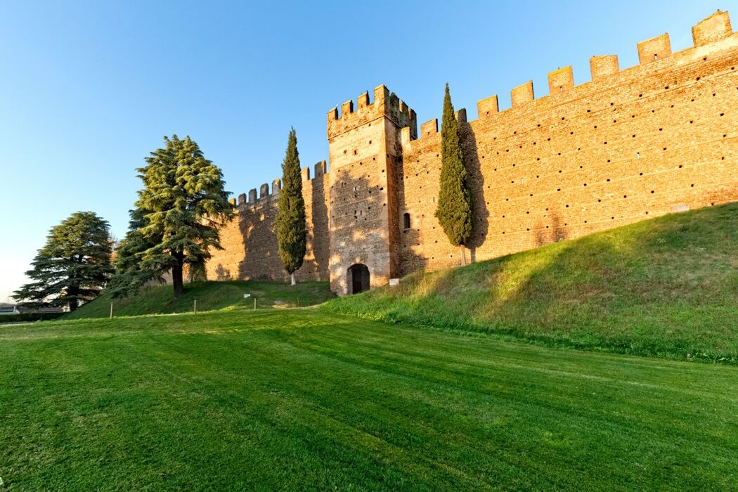 Tour di Villafranca di Verona con Degustazione di sfogliatine Tour di Villafranca di Verona con Degustazione di sfogliatine desktop picture