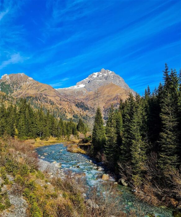 Trekking tra i colori autunnali nella Valle del Caffaro Trekking tra i colori autunnali nella Valle del Caffaro desktop picture