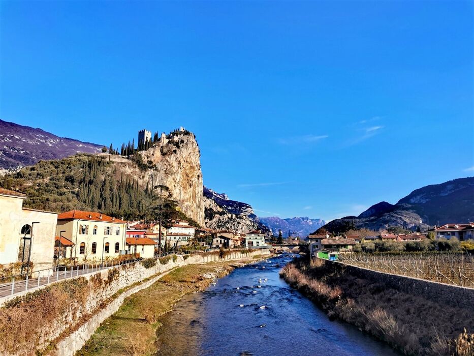 Il Castello di Arco: Trekking panoramico fra suggestioni natalizie Il Castello di Arco: Trekking panoramico fra suggestioni natalizie desktop picture