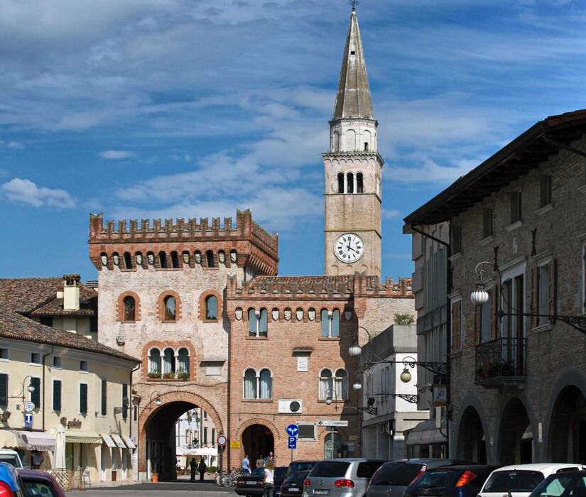 Passeggiata a San Vito al Tagliamento, tra Medioevo e Rinascimento Passeggiata a San Vito al Tagliamento, tra Medioevo e Rinascimento desktop picture