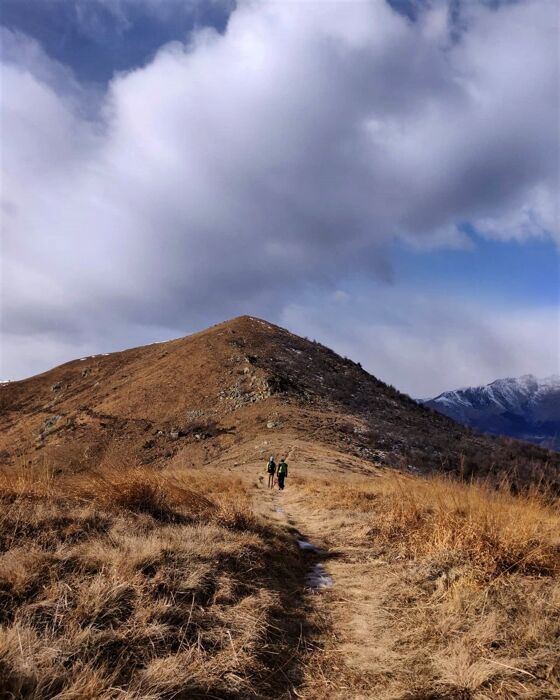 Trekking a Cima Mares: un balcone sul Canavese Trekking a Cima Mares: un balcone sul Canavese desktop picture
