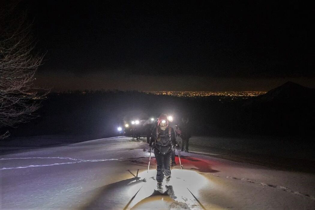 Ciaspolata alle pendici del Monte Cusna con rientro in notturna Ciaspolata alle pendici del Monte Cusna con rientro in notturna desktop picture