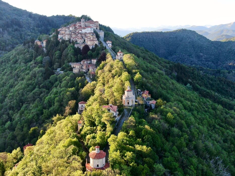 Alla scoperta del Sacro Monte di Varese Alla scoperta del Sacro Monte di Varese desktop picture
