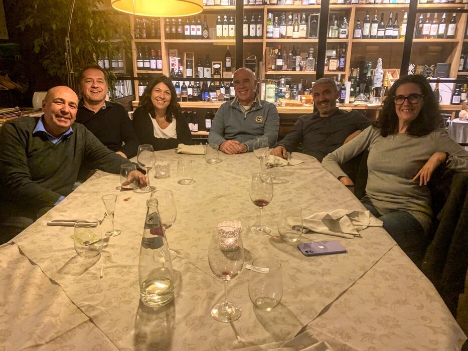 Cena natalizia alle porte di Varese Cena natalizia alle porte di Varese desktop picture