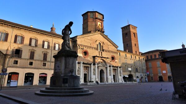 Event card Reggio Emilia tra passato e presente: Tour da Borgo Emilio a Santa Croce cover image