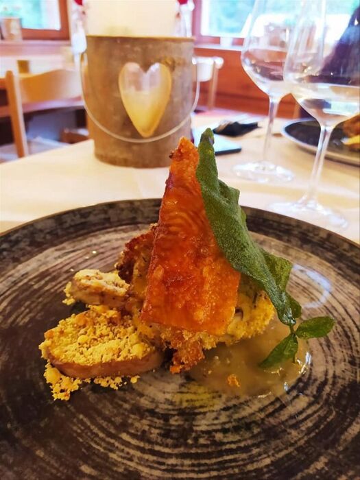 Trekking con pranzo ai piedi del Monte Civetta: le Sorgenti del Maè Trekking con pranzo ai piedi del Monte Civetta: le Sorgenti del Maè desktop picture