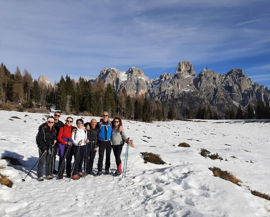 Ciaspolata al tramonto al Lago di Calaita: le Pale di San Martino Ciaspolata al tramonto al Lago di Calaita: le Pale di San Martino desktop picture